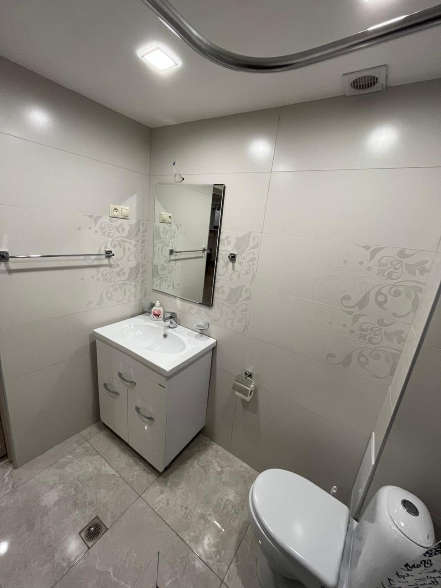 City Centre Apartment On Sakharov Square เยเรวาน ภายนอก รูปภาพ